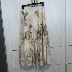 Aritzia Wilfred Twirl Skirt